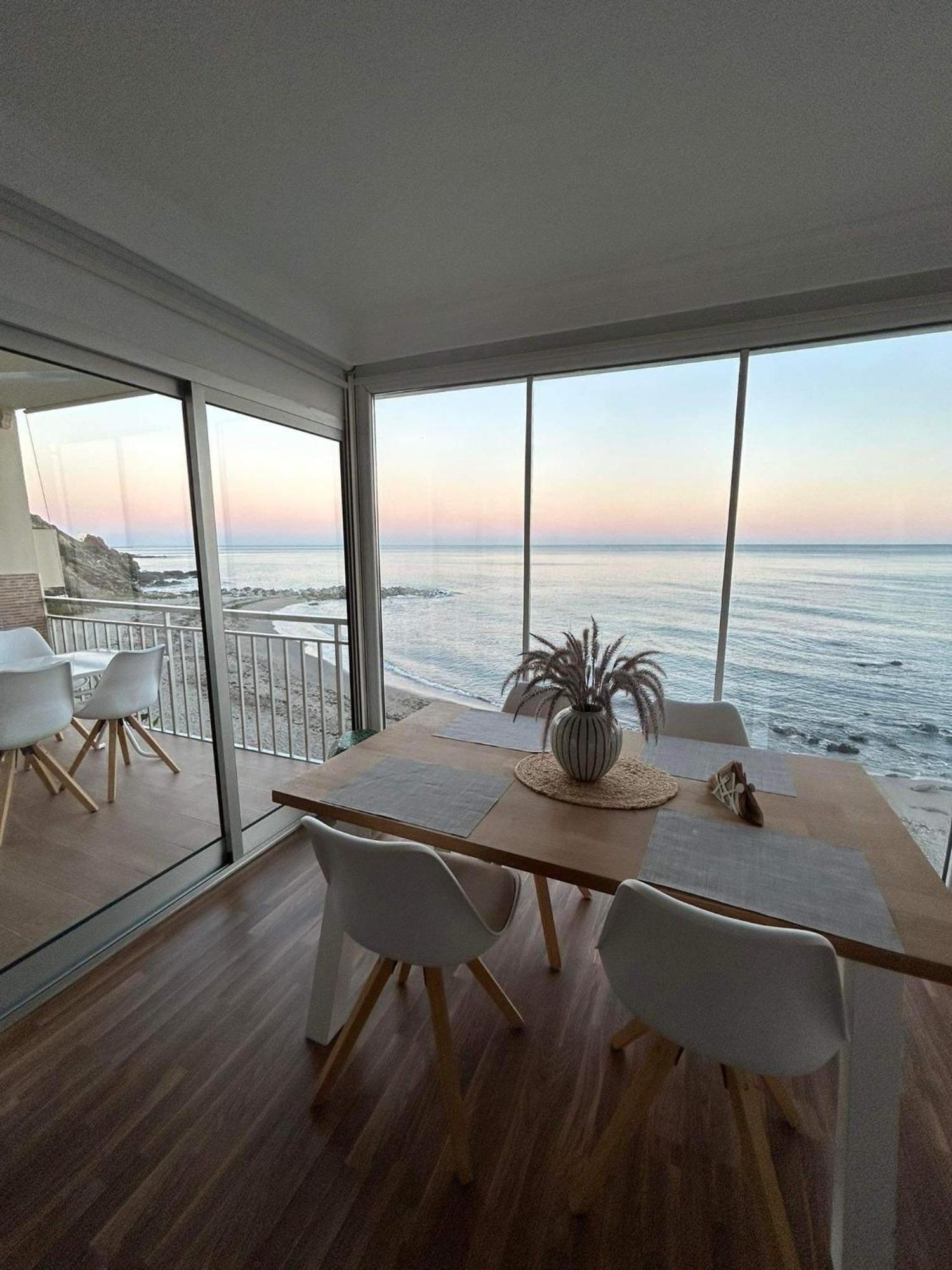 דירות בנאלמדנה Perla Playa Casa מראה חיצוני תמונה