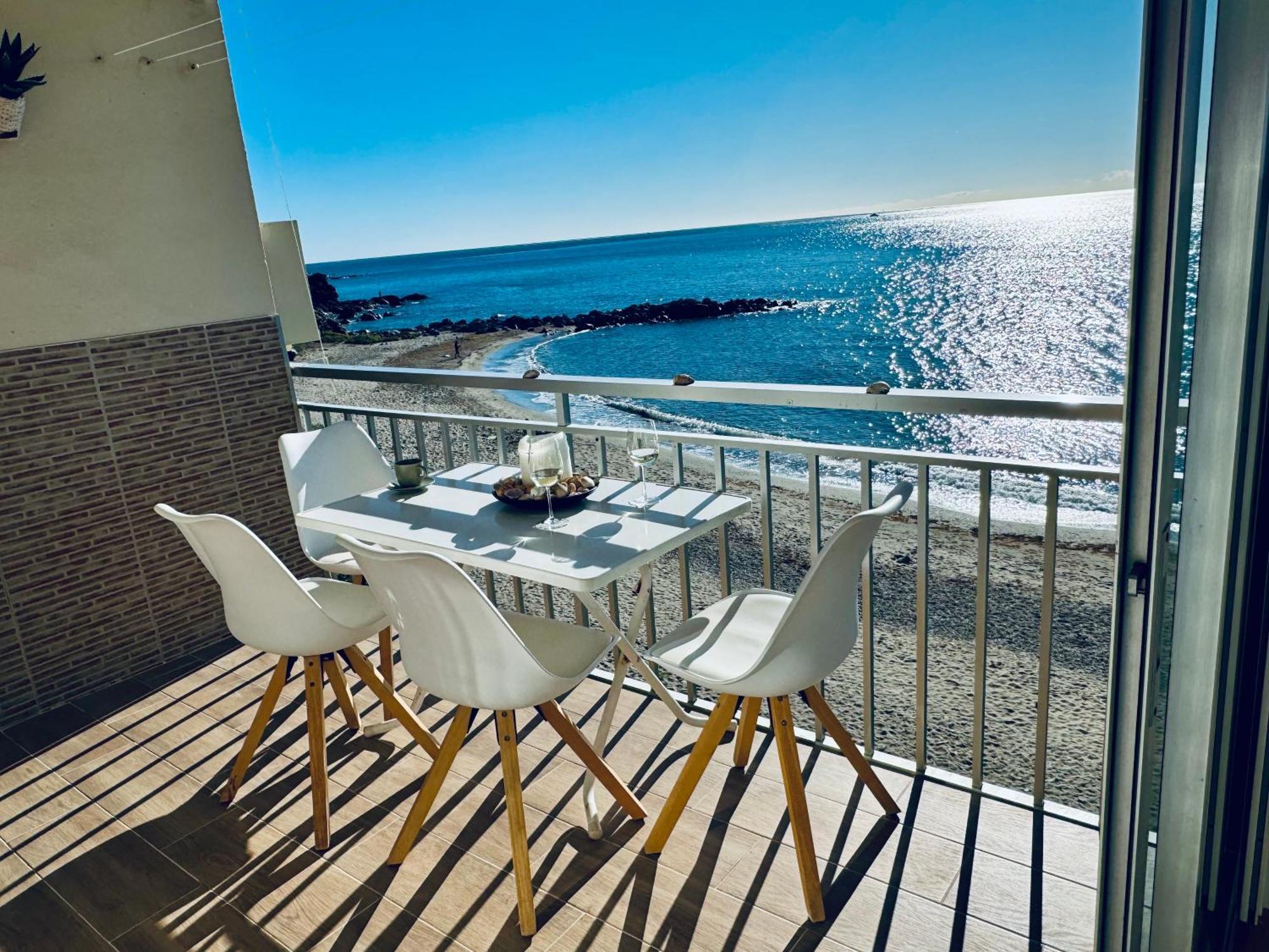 דירות בנאלמדנה Perla Playa Casa מראה חיצוני תמונה